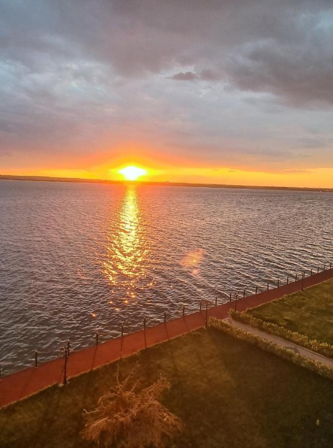 Deluxe Lake View 马马亚 外观 照片