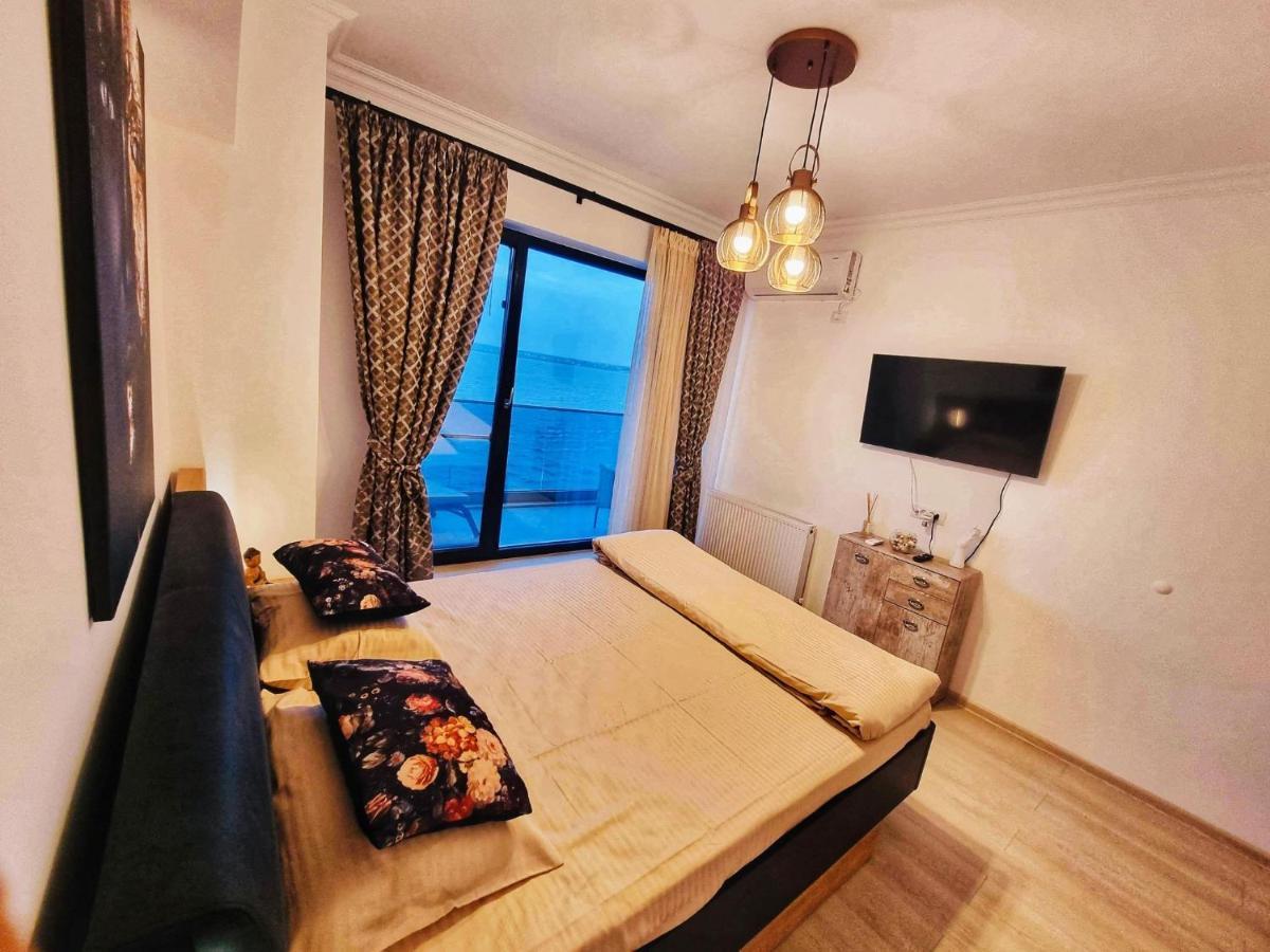 Deluxe Lake View 马马亚 外观 照片